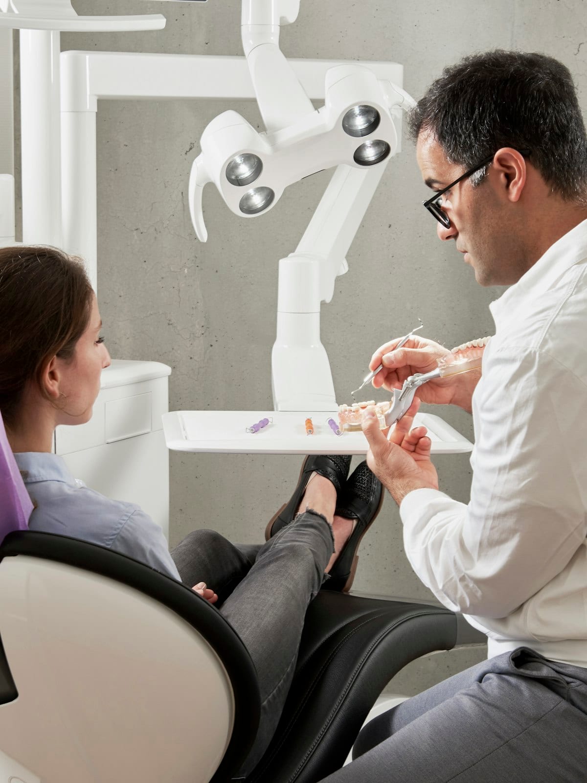 Стоматолог-ортопед в клинике